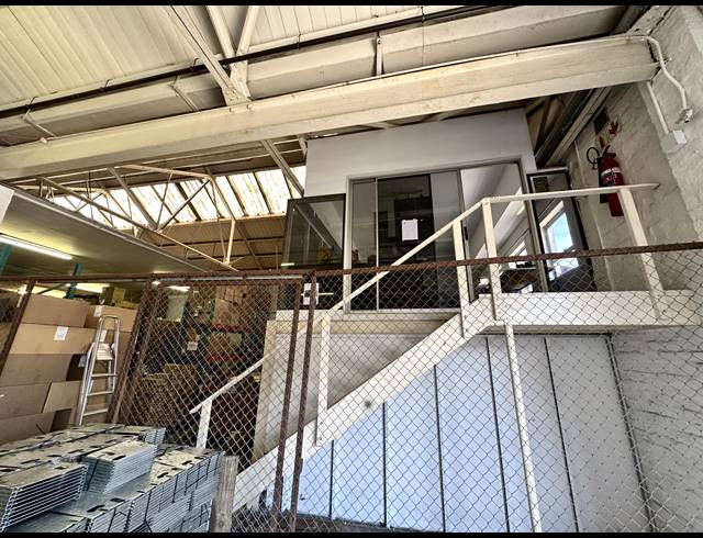 580M² WAREHOUSE TO LET IN OBSERVATORY